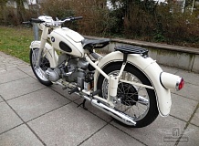 ретро автомобиль BMW R51/3