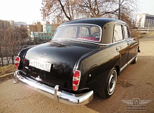 ретро автомобиль Mercedes-Benz 190B