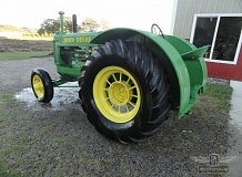 ретро автомобиль John Deere 'AR'