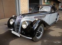 ретро автомобиль BMW 327 Coupe Autenrieth
