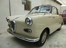 ретро автомобиль Goggomobil Coupe TS250