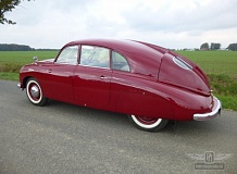 ретро автомобиль Tatra T600 "Tatraplan"