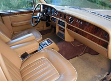 ретро автомобиль Rolls Royce Silver Spur Series 1