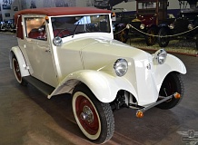 ретро автомобиль Tatra 57