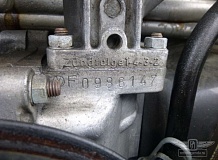 ретро автомобиль Volkswagen Beetle