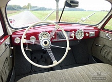 ретро автомобиль Tatra T600 "Tatraplan"