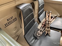 ретро автомобиль Volkswagen Schwimmwagen Typ 166 