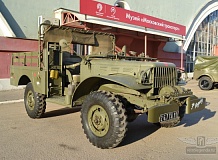 ретро автомобиль Dodge WC52