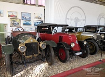 ретро автомобиль Renault NN