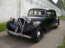 ретро автомобиль Citroen 11С Traction Avant F