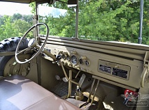 ретро автомобиль Dodge WC56