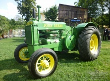 ретро автомобиль John Deere 'AR'