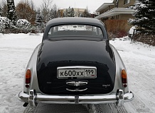 ретро автомобиль Rolls Royce Silver Cloud III