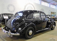 ретро автомобиль Mercedes-Benz 170S