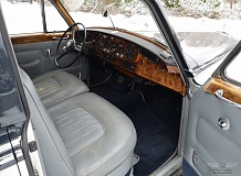 ретро автомобиль Rolls Royce Silver Cloud III