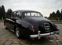ретро автомобиль Rolls Royce Silver Cloud Long Wheelbase Coachwork by Park Ward Ltd.