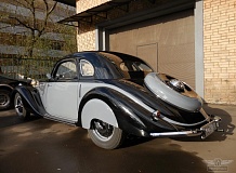 ретро автомобиль BMW 327 Coupe Autenrieth