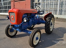 ретро автомобиль Lamborghini Lamborghinetta