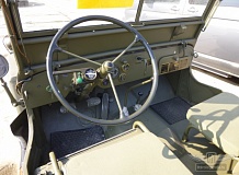 ретро автомобиль Willys MB