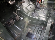 ретро автомобиль ГАЗ 69 