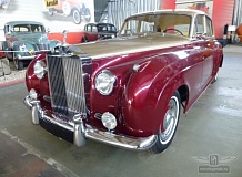 ретро автомобиль ROLLS-ROYCE SILVER CLOUD I RADFORD EDITION