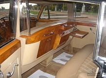 ретро автомобиль Rolls Royce Silver Cloud Long Wheelbase Coachwork by Park Ward Ltd.