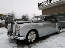 ретро автомобиль Rolls Royce Silver Cloud III