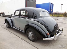 ретро автомобиль Mercedes-Benz 220 Berline Export