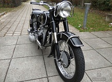 ретро автомобиль BMW R51/2