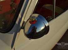 ретро автомобиль FIAT ABARTH 695