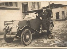ретро автомобиль Renault NN