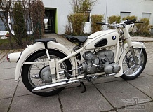 ретро автомобиль BMW R51/3
