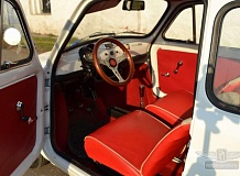 ретро автомобиль FIAT ABARTH 695