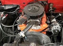 ретро автомобиль Chevrolet Impala Convertible