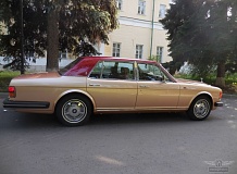 ретро автомобиль Rolls Royce Silver Spur Series 1
