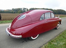 ретро автомобиль Tatra T600 "Tatraplan"