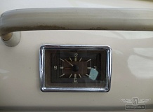 ретро автомобиль Volkswagen T1 Samba Bus