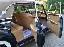 ретро автомобиль Mercedes-Benz 300 Cabriolet